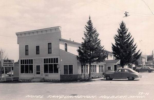 Hotel Tahquamenon Hulbert (newer photo)